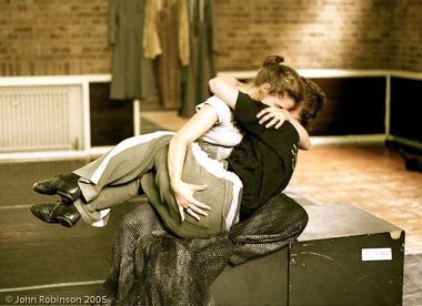 Clemmie Sveaas and Matthew Hart in 'The Anatomy of the Storyteller'(2004)©John Robinson